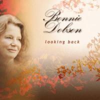 Produktbild: Looking Back | Bonnie Dobson