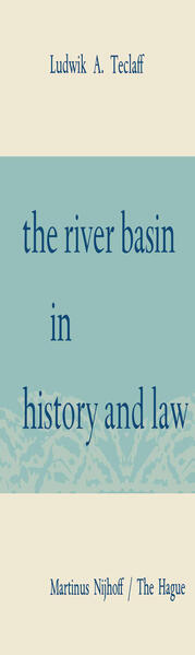 Produktbild: The River Basin in History and Law | Ludwik A. Teclaff
