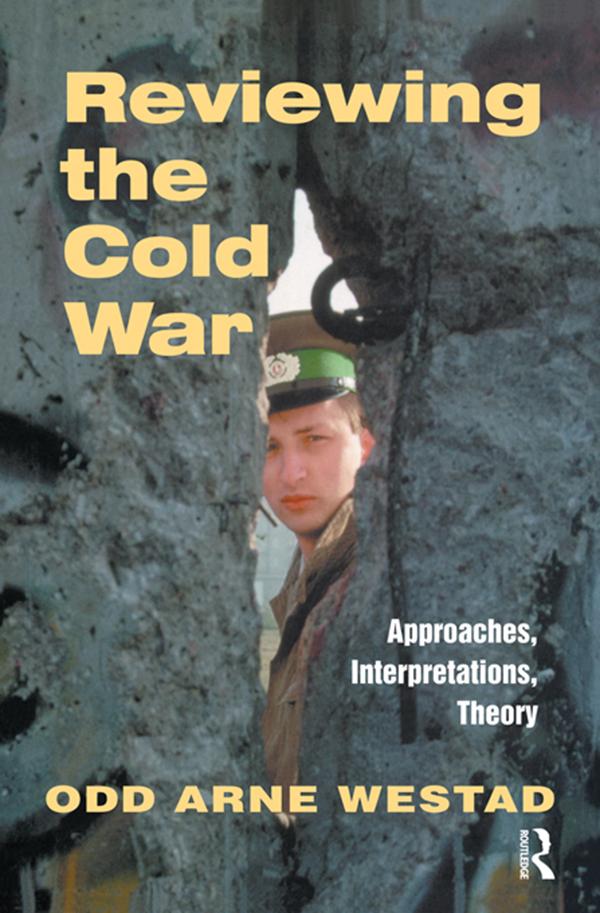 Produktbild: Reviewing the Cold War