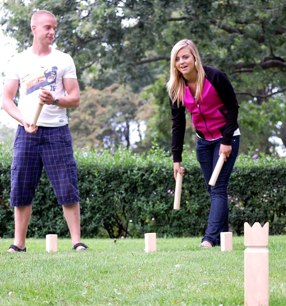 Weitere Ansicht: KUBB Original mit rotem König: Premium Wikingerspiel von BEX aus Gummibaumholz