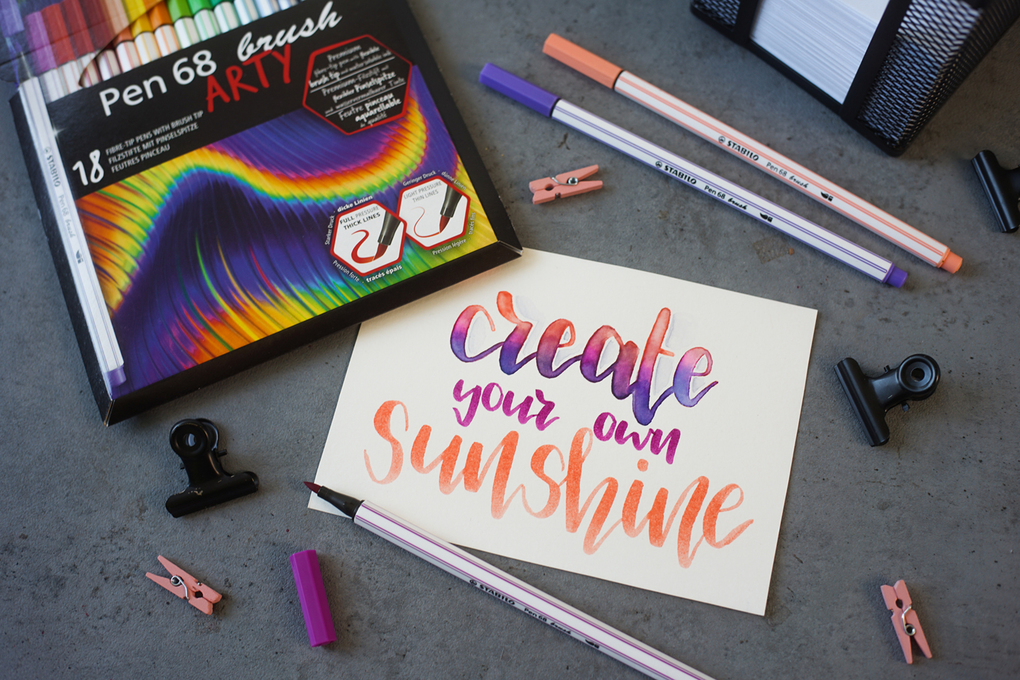 Weitere Ansicht: Premium-Filzstift mit Pinselspitze für variable Strichstärken - STABILO Pen 68 brush - ARTY - 18er Pack - mit 18 verschiedenen Farben