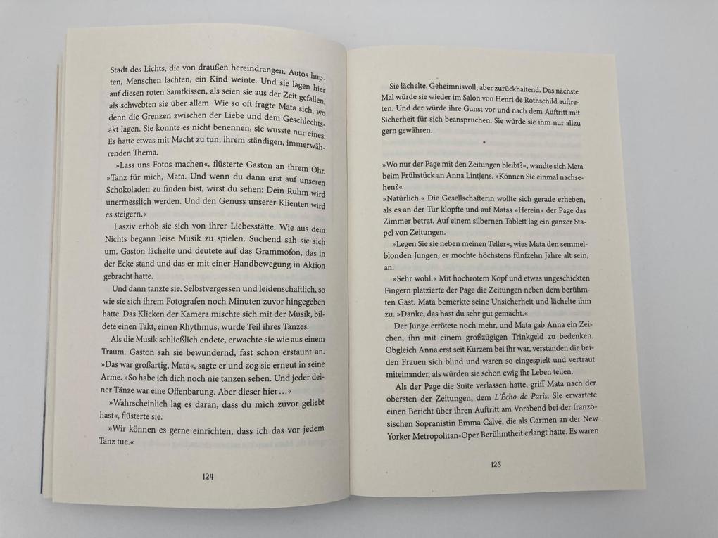 Weitere Ansicht: Die aufgehende Sonne von Paris | Eva-Maria Bast