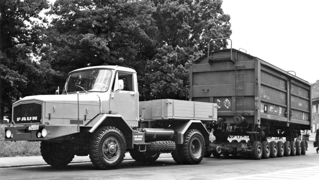 Weitere Ansicht: Jahrbuch Lastwagen 2022