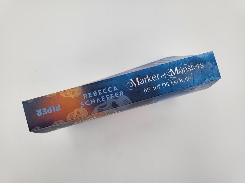 Weitere Ansicht: Market of Monsters | Rebecca Schaeffer