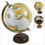 [Globus, Naturfarben, sortiert, Standfuss aus echtem Holz, Metallaufhängung, Durchmesser ca. 18 cm]