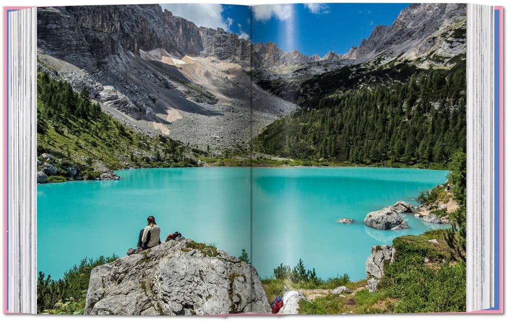 Weitere Ansicht: The New York Times Explorer. 100 Dream Trips Around the World From the Algarve to Xian