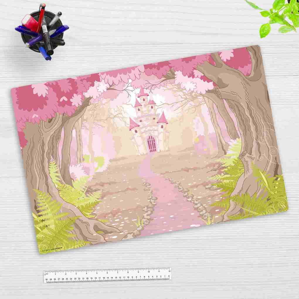 Produktbild: Cover-your-desk Schreibtischunterlage für Kinder und Erwachsene Märchenschloss im rosa Zauberwald, aus hochwertigem Vinyl , 60 x 40 cm