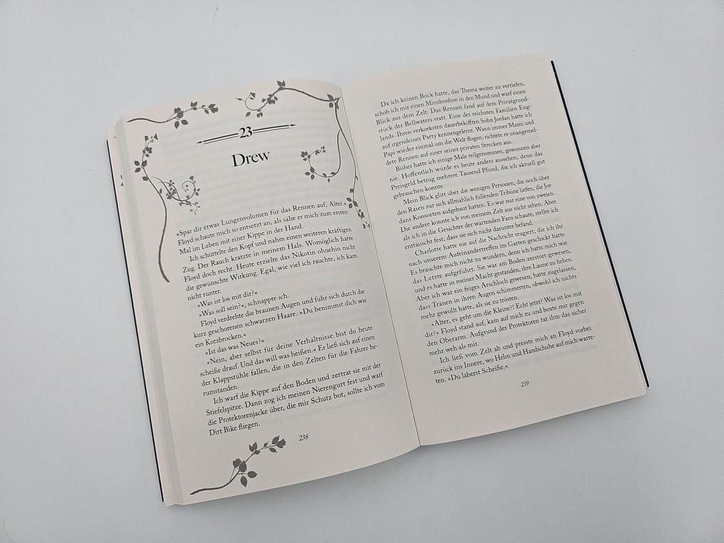 Weitere Ansicht: Rosefield Academy of Arts - The Promises We Make | Ana Woods
