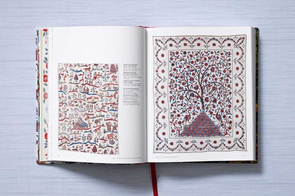 Weitere Ansicht: The Book of Printed Fabrics. From the 16th century until today | Aziza Gril-Mariotte