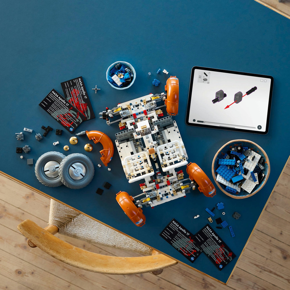 Weitere Ansicht: LEGO® Technic 42182 - NASA Apollo Lunar Roving Vehicle (LRV)