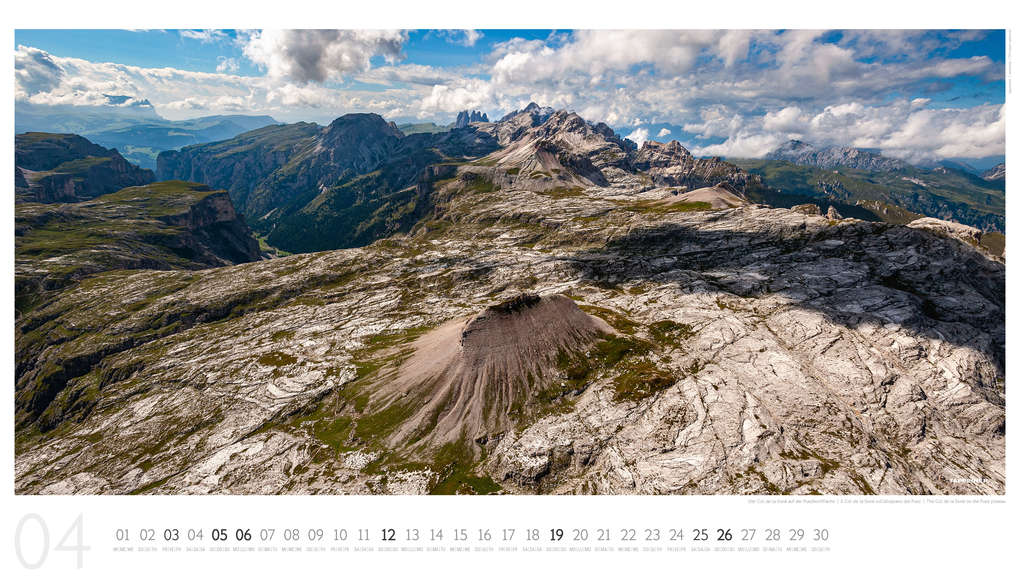Weitere Ansicht: Luftbildkalender Dolomiten 2026