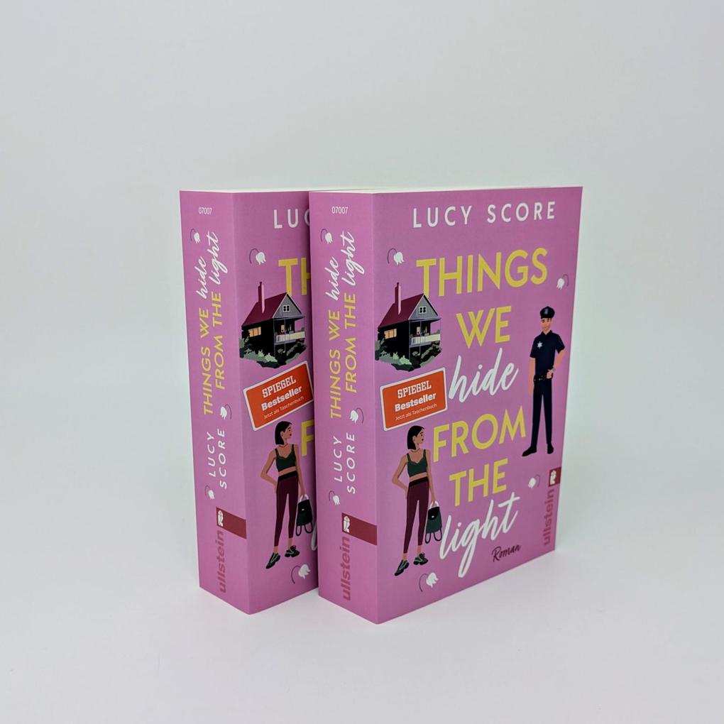 Weitere Ansicht: Things We Hide From The Light | Lucy Score