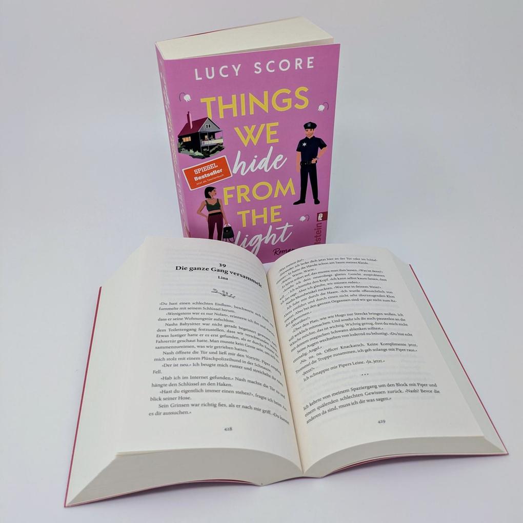 Weitere Ansicht: Things We Hide From The Light | Lucy Score