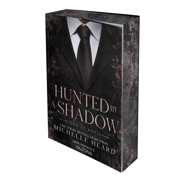 Produktbild: Hunted by a Shadow (Kings of Mafia 3) | Michelle Heard