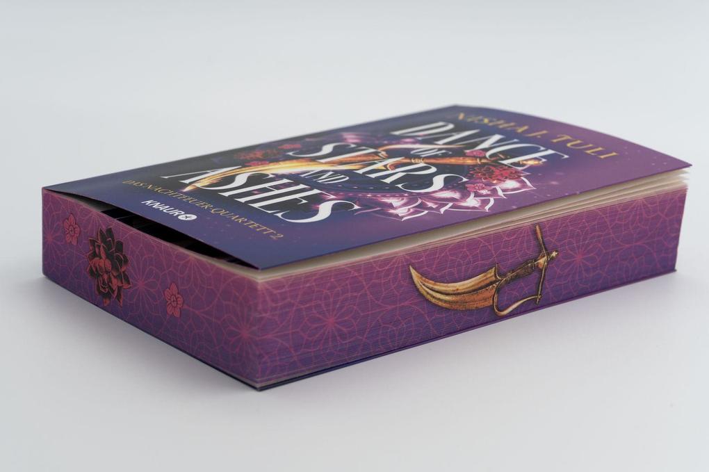 Weitere Ansicht: Dance of Stars and Ashes | Nisha J. Tuli