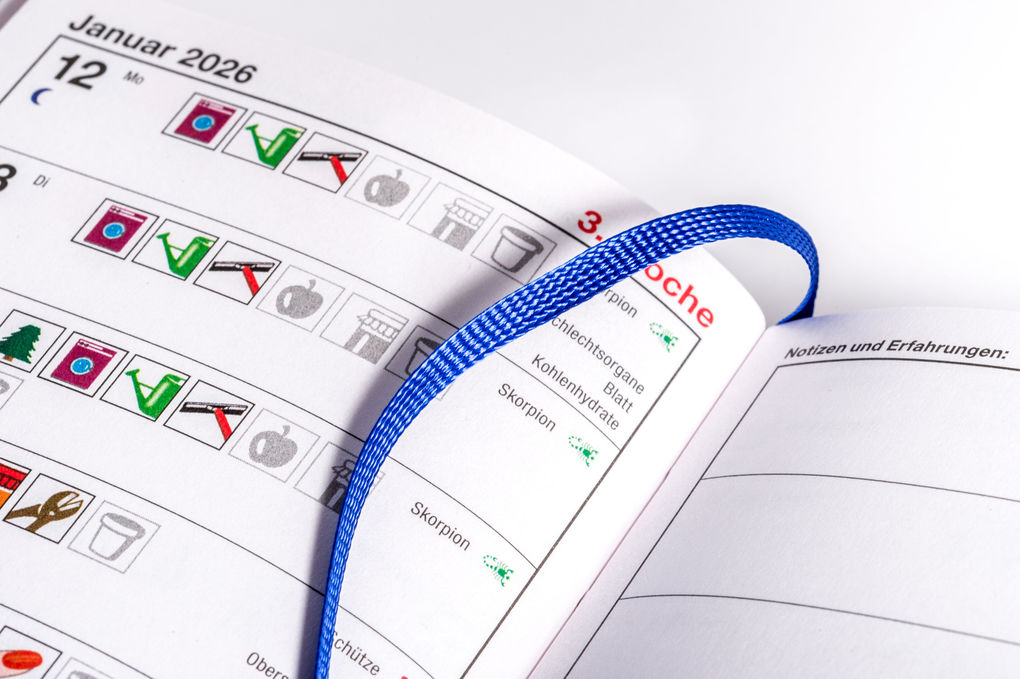 Weitere Ansicht: Das Mondjahr 2026 - Der farbige Taschenkalender | Johanna Paungger, Thomas Poppe