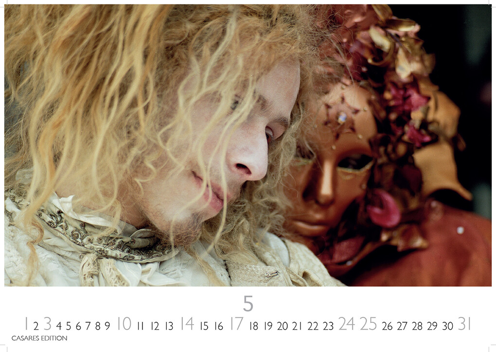 Weitere Ansicht: Venedig Karneval Kalender 2026 - Wandkalender | Fotokalender Italien 24x35 cm -. mit Karneval-Fotos, fantasievollen Masken und Kostümen
