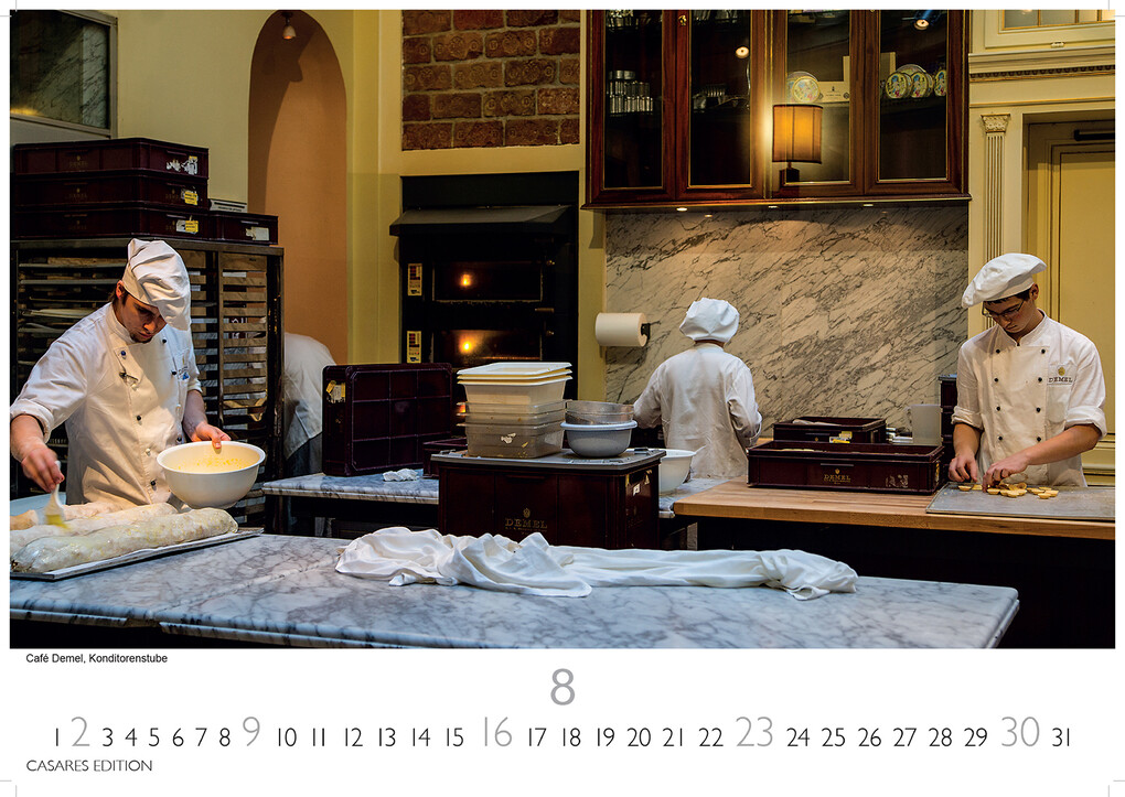Weitere Ansicht: Wiener Caféhaus Kultur Kalender 2026 - Wandkalender | Fotokalender Alpenländer 35x50cm Grosses Format | Historische & Kulturelle Kaffeehaus Motive | . & Geschenkidee | H. W. Schawe
