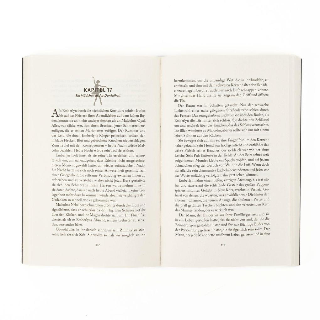 Weitere Ansicht: Girls of Dark Divine - Eine Tänzerin. Ein Fluch. Eine verzweifelte Liebe. | E. V. Woods