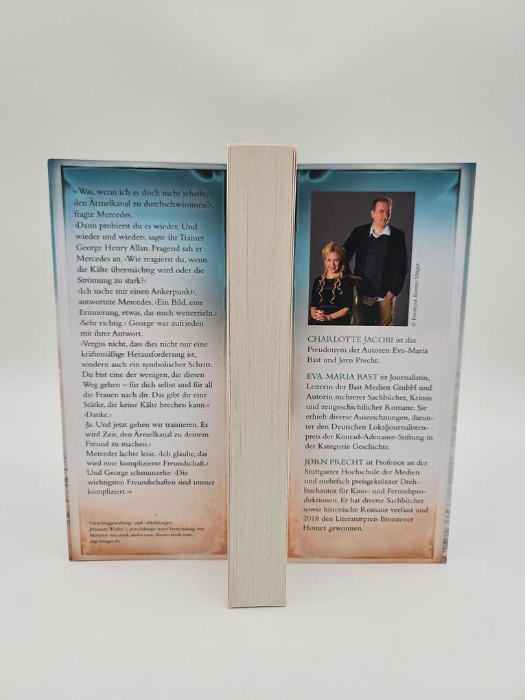 Weitere Ansicht: Heldin der Gezeiten - Eine Schwimmerin. Ein Ziel. Ein weltweiter Erfolg. | Charlotte Jacobi