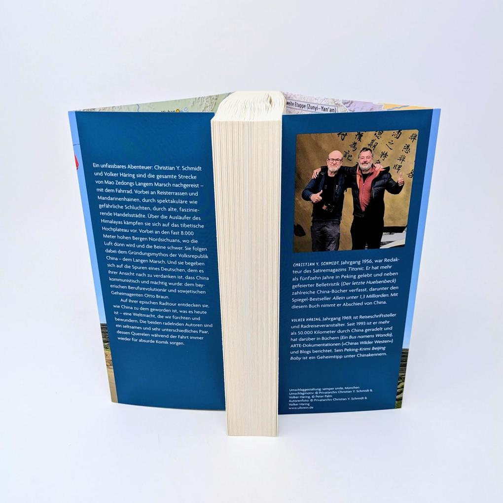 Weitere Ansicht: Der lange Fahrrad-Marsch | Volker Häring, Christian Y. Schmidt