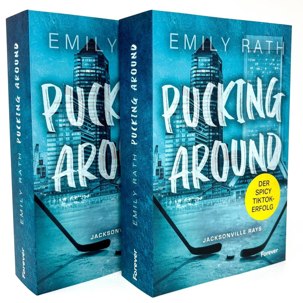 Weitere Ansicht: Pucking Around | Emily Rath