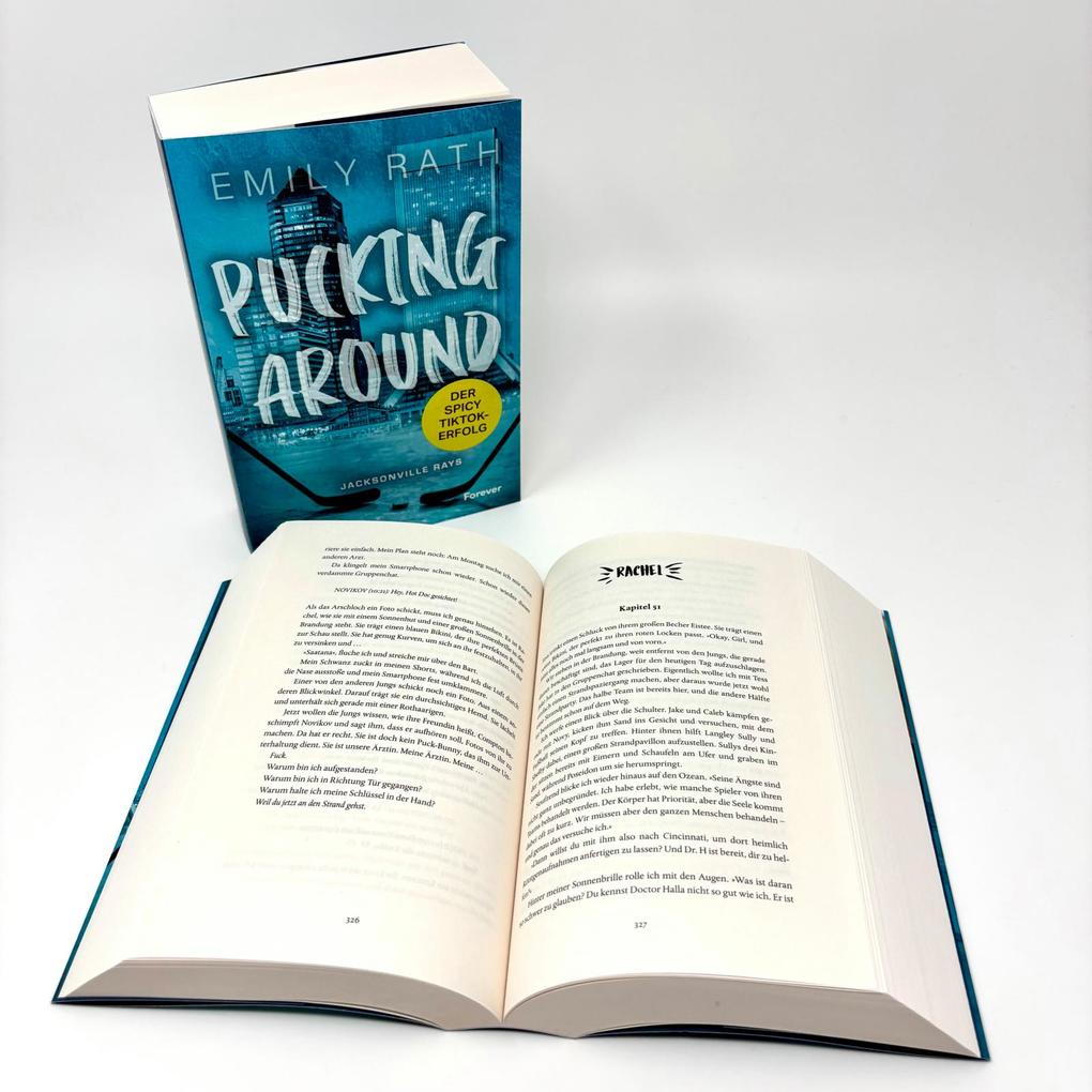 Weitere Ansicht: Pucking Around | Emily Rath