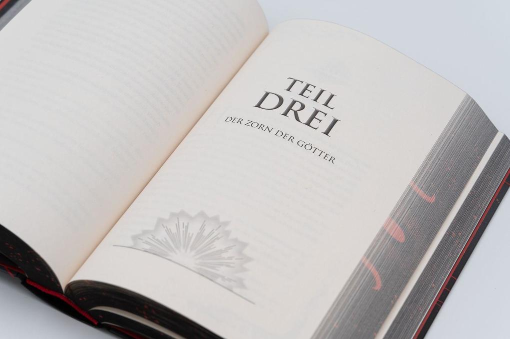 Weitere Ansicht: The Dark Is Descending | Chloe C. Peñaranda