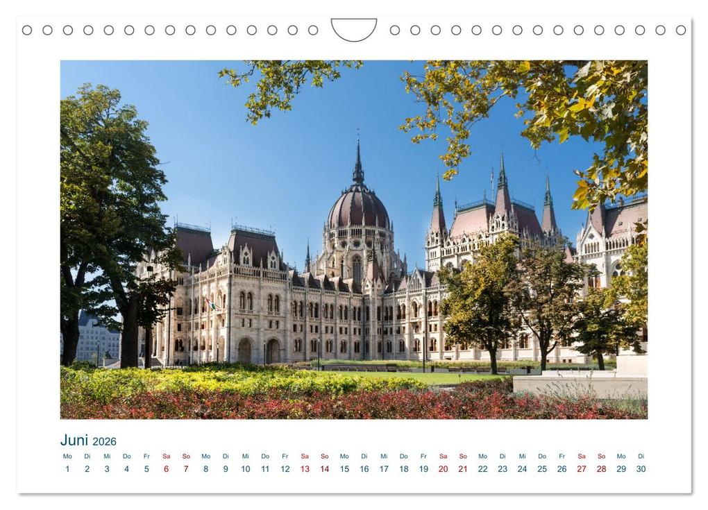 Weitere Ansicht: Budapest: zwischen Parlamentsgebäude und Burgpalast (Wandkalender 2026 DIN A4 quer), CALVENDO Monatskalender | Michael Heber, Calvendo