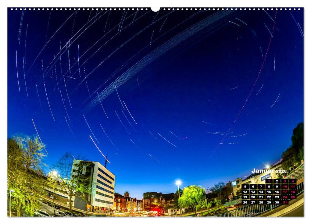 Weitere Ansicht: Sternspuren über Bad Hersfeld (hochwertiger Premium Wandkalender 2026 DIN A2 quer), Kunstdruck in Hochglanz | Steffen Sennewald, Calvendo