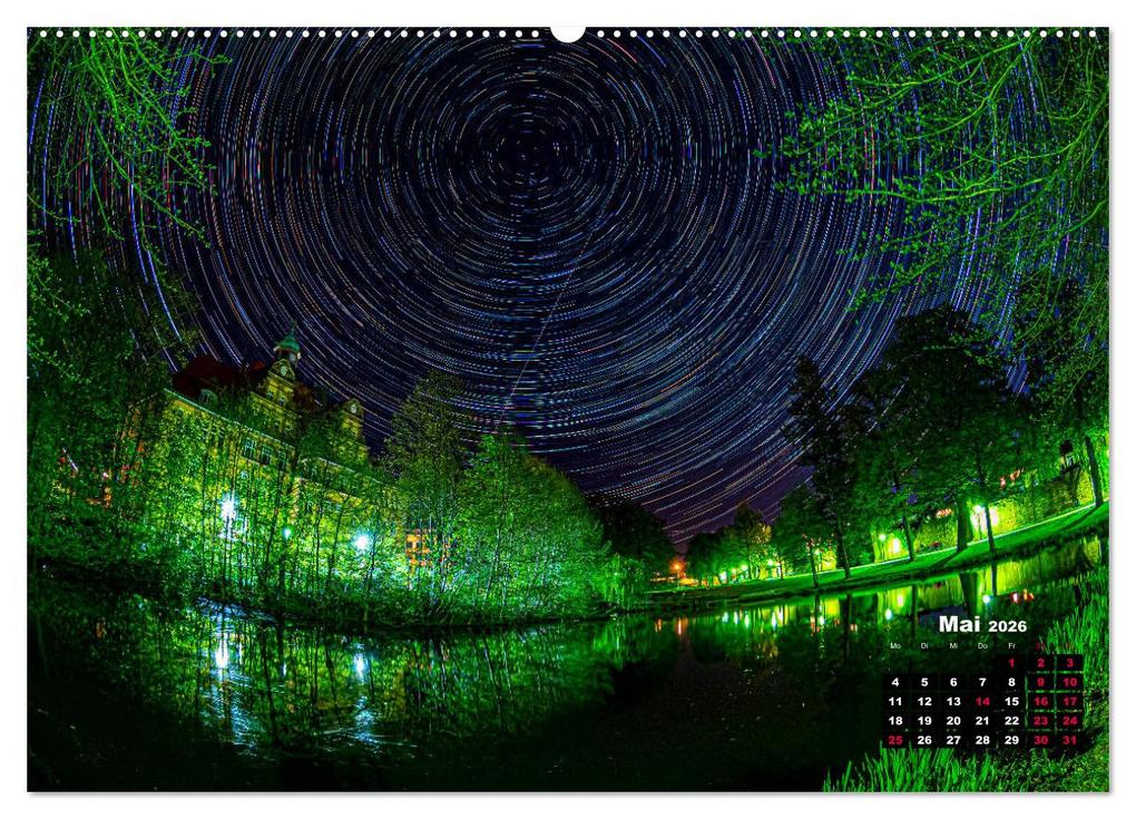 Weitere Ansicht: Sternspuren über Bad Hersfeld (hochwertiger Premium Wandkalender 2026 DIN A2 quer), Kunstdruck in Hochglanz | Steffen Sennewald, Calvendo