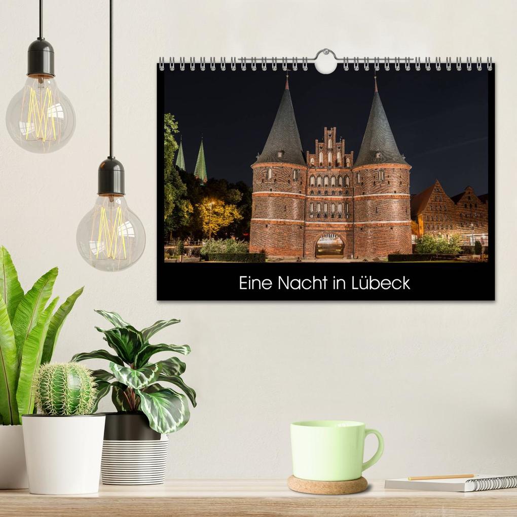 Weitere Ansicht: Eine Nacht in Lübeck (Wandkalender 2026 DIN A4 quer), CALVENDO Monatskalender | Calvendo, StGrafix, StGrafix StGrafix