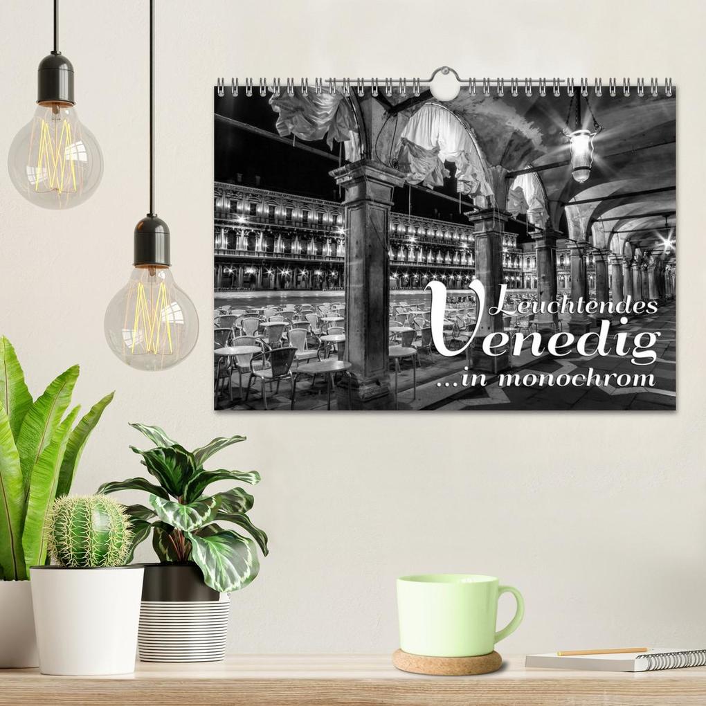Weitere Ansicht: Leuchtendes Venedig ...in monochrom (Wandkalender 2026 DIN A4 quer), CALVENDO Monatskalender | Melanie Viola, Calvendo