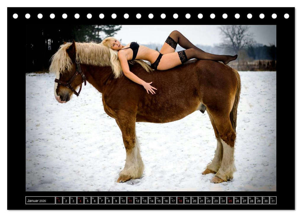 Weitere Ansicht: Titanen Girls 2026 - erotische Frauen und starke Pferde (Tischkalender 2026 DIN A5 quer), CALVENDO Monatskalender | MCS MCS, Calvendo, MCS