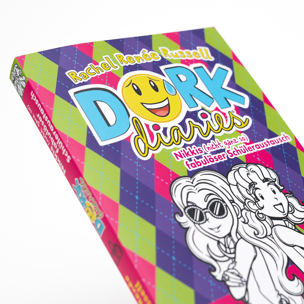 Weitere Ansicht: DORK Diaries, Band 11: Nikkis (nicht ganz so) fabulöser Schüleraustausch | Rachel Renée Russell