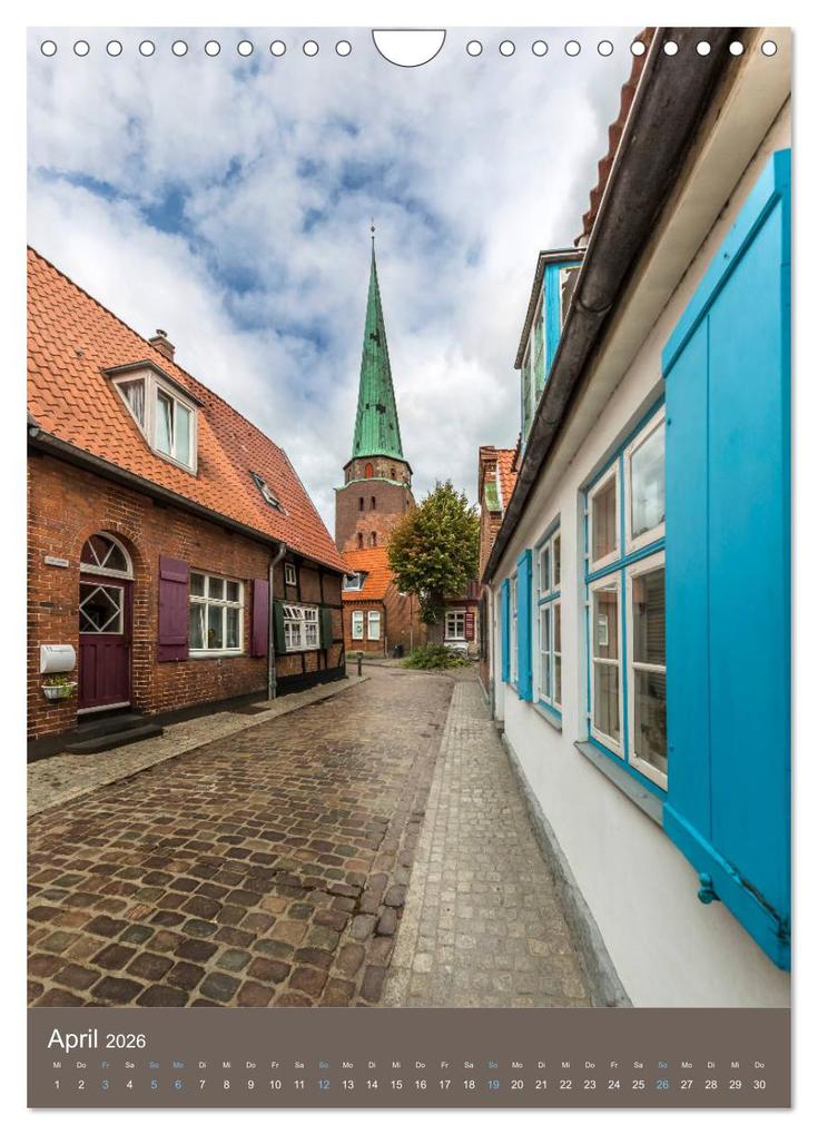 Weitere Ansicht: LÜBECKER BUCHT Historische Orte und Strandidylle (Wandkalender 2026 DIN A4 hoch), CALVENDO Monatskalender | Calvendo, Melanie Viola
