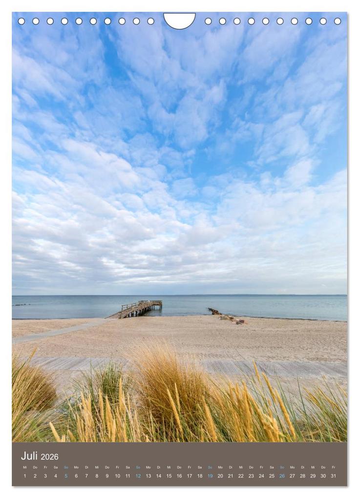 Weitere Ansicht: LÜBECKER BUCHT Historische Orte und Strandidylle (Wandkalender 2026 DIN A4 hoch), CALVENDO Monatskalender | Calvendo, Melanie Viola