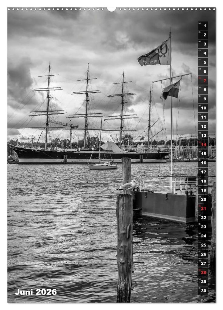 Weitere Ansicht: LÜBECK Monochrome Momente (Wandkalender 2026 DIN A2 hoch), CALVENDO Monatskalender | Calvendo, Melanie Viola