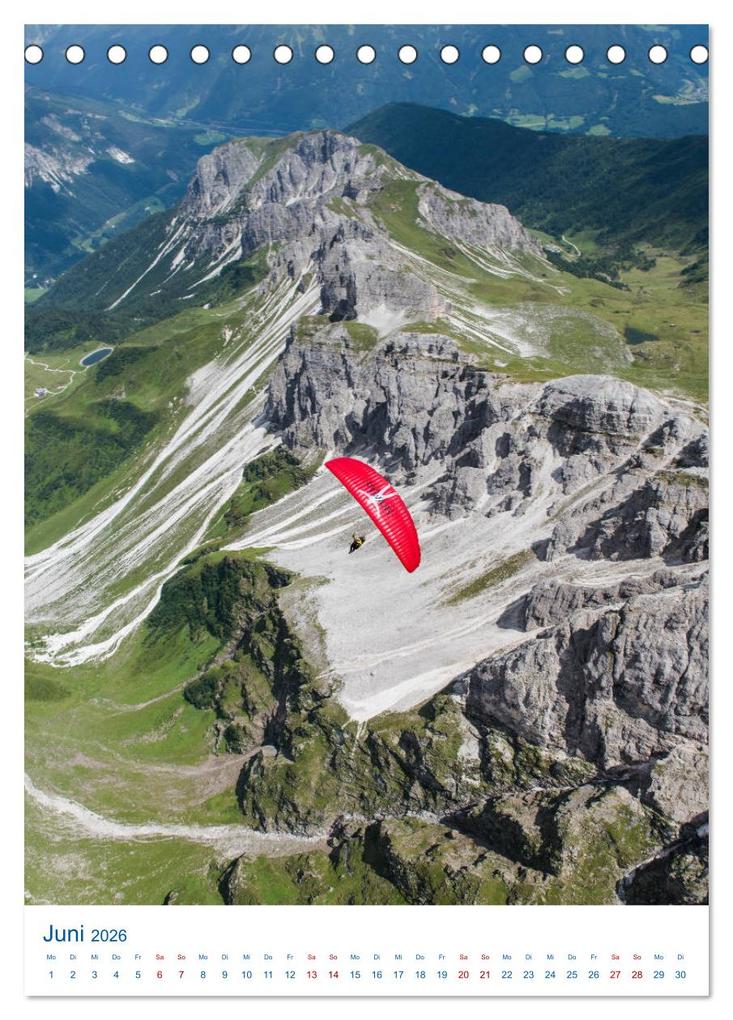Weitere Ansicht: Paragliding - von grünen Wiesen zu schroffen Gletschen (Tischkalender 2026 DIN A5 hoch), CALVENDO Monatskalender | Andy Frötscher, Calvendo