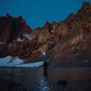 Produktbild: Night Diving (The Cost of Growing Up) | Max McNown