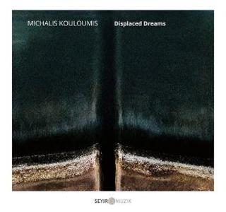 Produktbild: Displaced Dreams | Michalis Kouloumis