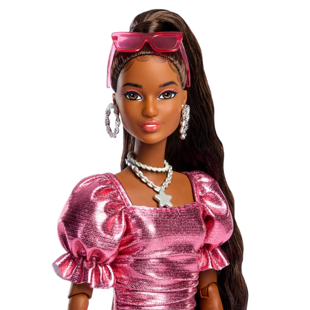 Weitere Ansicht: Barbie Deluxe Style im rosa Metallic Outfit