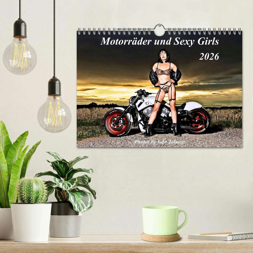 Weitere Ansicht: Motorräder und Sexy Girls (Wandkalender 2026 DIN A4 quer), CALVENDO Monatskalender | Udo Talmon, Calvendo