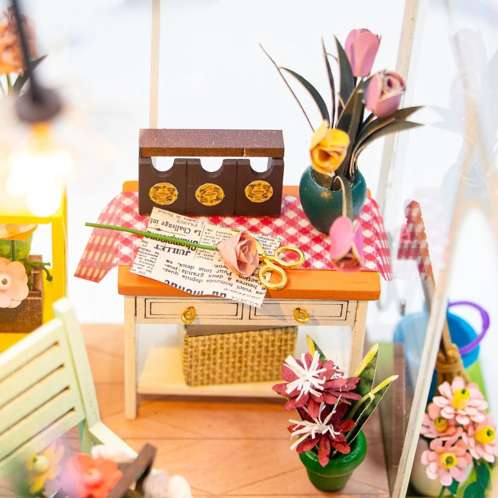 Weitere Ansicht: Figured'Art - DIY Miniaturhaus: Sonnige Blume Kreatives Bastelset, Haus mit LED, 103 Teilen