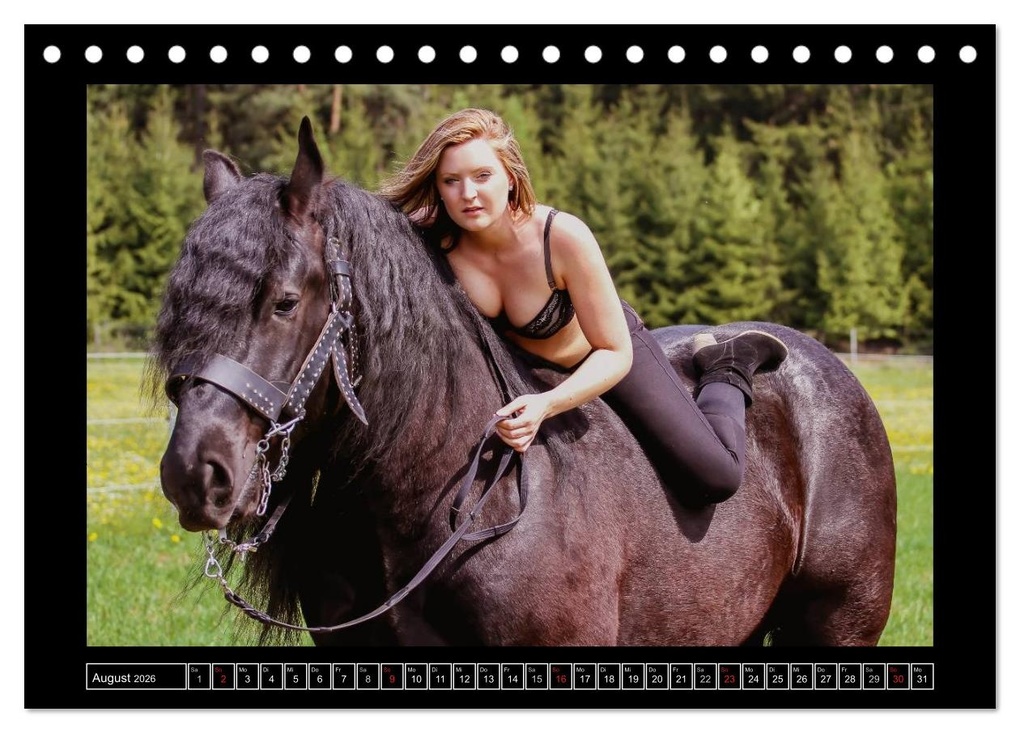 Weitere Ansicht: Titanen Girls 2026 - erotische Frauen und starke Pferde (Tischkalender 2026 DIN A5 quer), CALVENDO Monatskalender | MCS MCS, Calvendo, MCS