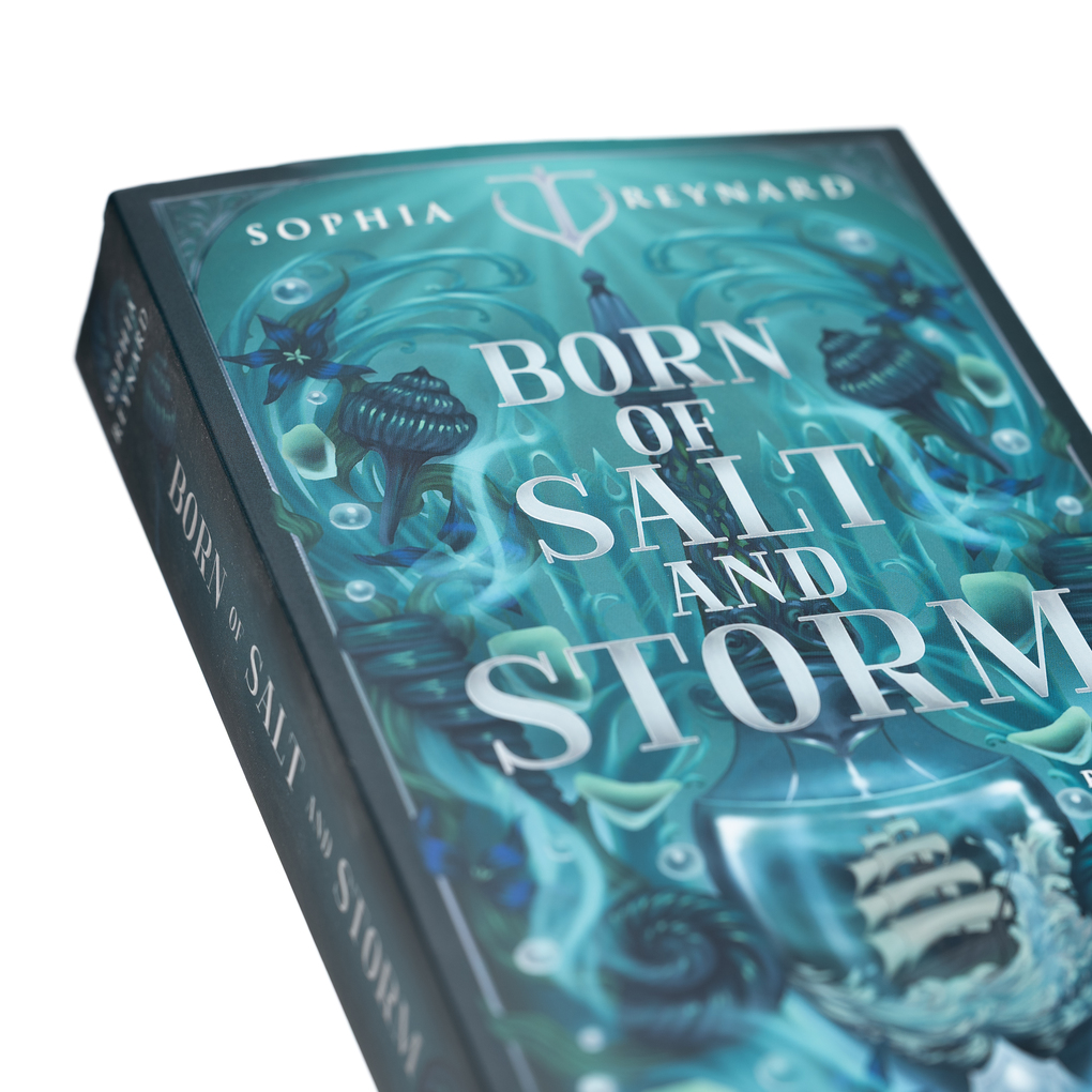 Weitere Ansicht: Born of Salt and Storm | Sophia Reynard