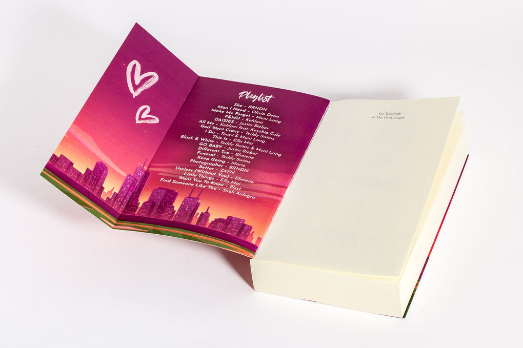 Weitere Ansicht: In Her Own League | Liz Tomforde