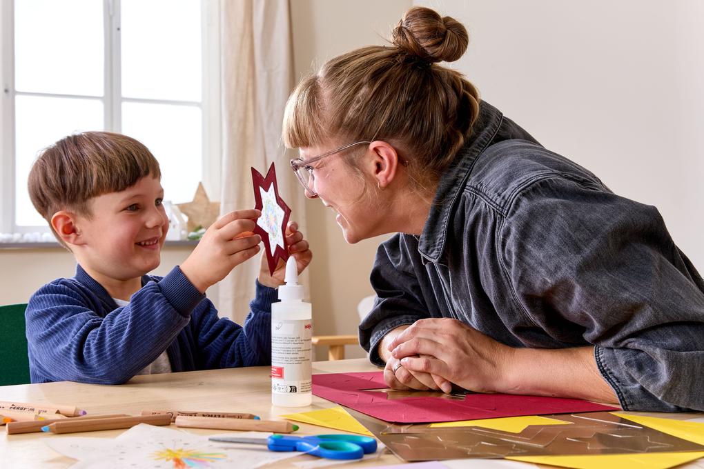 Weitere Ansicht: Bastelset - Fensterbild Sternenregen