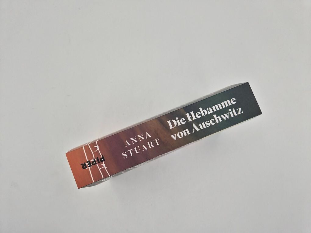 Weitere Ansicht: Die Hebamme von Auschwitz | Anna Stuart