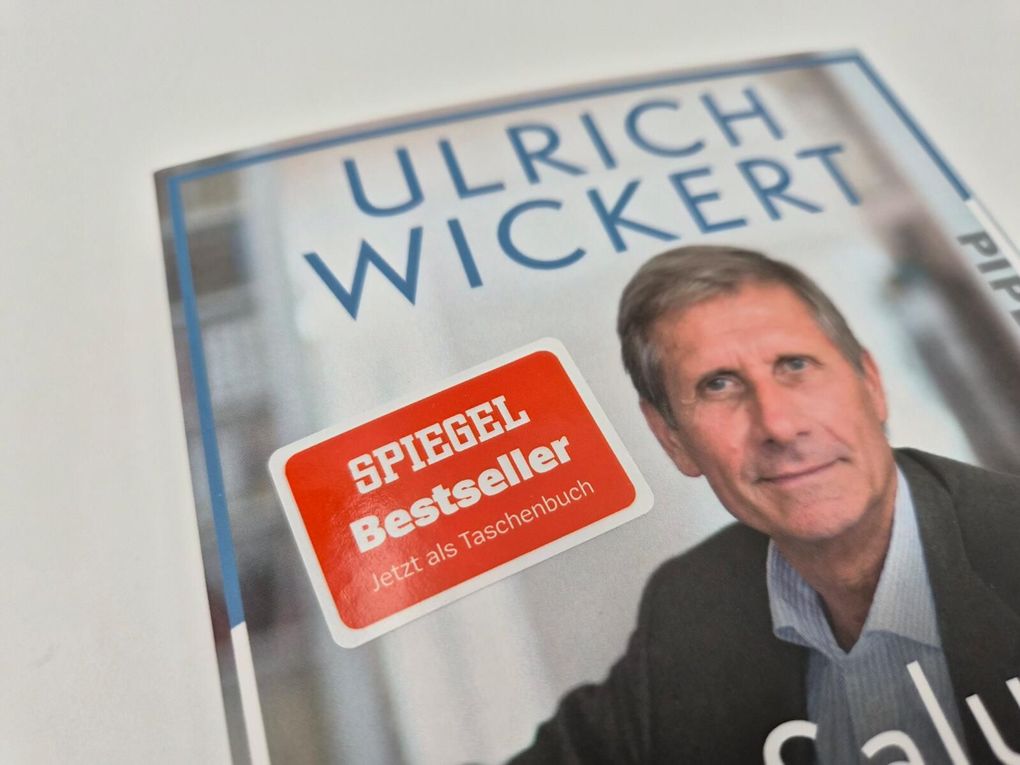 Weitere Ansicht: Salut les amis | Ulrich Wickert